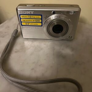 Vintage Silver Sony Cyber-Shot Digital Camera